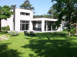 Nooz - Something Different?, property with onsen in Grobbendonk