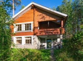 Holiday Home Mäntyrinne by Interhome, hotel in Mouhu