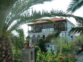 Villa Karapataki, παραλιακή κατοικία στη Σκάλα Ραχωνίου