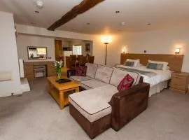 Porthole Suites