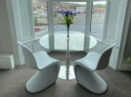 Riverview Apartment with Private Parking