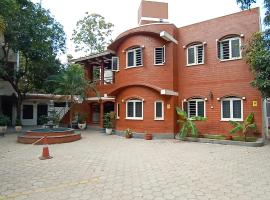 GG Resorts, hotel u gradu Auroville