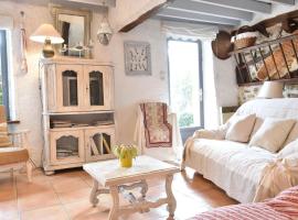 Charming Holiday Home, vacation home in Mézy-Moulins