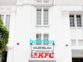 Bobopod Kota Tua, Jakarta, отель в Джакарте, рядом находится Museum Bank Indonesia