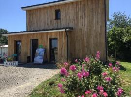 Camping La Baie du Mont Saint Michel, &kappa;ά&mu;&pi;&iota;&nu;&gamma;&kappa; &pi;&omicron;&lambda;&upsilon;&tau;&epsilon;&lambda;&epsilon;ί&alpha;&sigmaf; &sigma;&tau;&omicron; C&eacute;aux