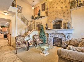 Luxury Powder Mtn Oasis with Hot Tub and Game Room!, skianlegg i Eden