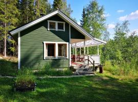 Lakeside cottage Metsäranta Savonranta, sumarhús í Savonranta