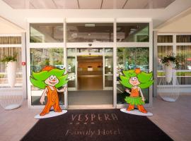 Family Hotel Vespera، فندق في مالي لوسيني