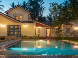 5BR Luxury Villa with Pool the Blues, goedkoop hotel in Mihiripenne
