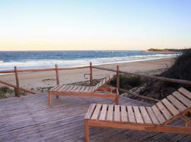 Musica do Mar Beach Front Apartments, Ocean View, hotel in Praia do Tofo