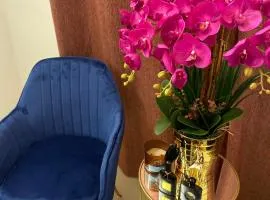 ORKED BELLINA, 3 Bedroom apartment, near Pantai Batu Burok, NETFLIXWIFIYOUTUBE