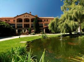 Husa Sant Bernat, hôtel à Montseny