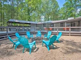 Lavish Broken Bow Home on 6 Acres with Hot Tub!