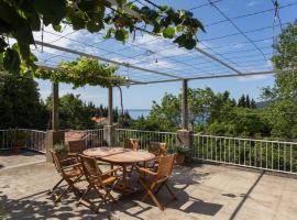 Apartments Anka, alloggio vicino alla spiaggia a Trsteno