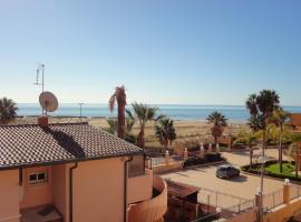 Baciati dal sole - Appartamento fronte spiaggia, hotel u gradu 'Porto Empedocle'