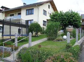 Apartment in the Bavarian Forest with balcony, hotel with parking in Drachselsried