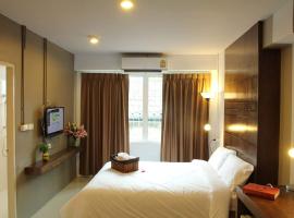 O2 Apartment Service Chiangmai, hotel near Chiang Mai University, Chiang Mai