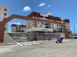 Apartamento Aruana a 2,5 Km da praia, hotel in Atalaia Velha