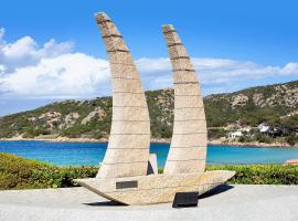 Club Esse Cala Bitta: Baja Sardinia şehrinde bir otel