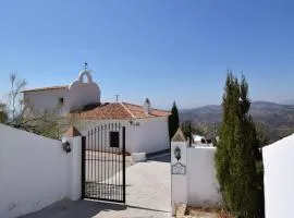 Mountain-view Holiday Home in Almogía