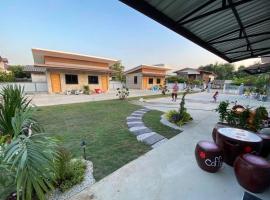 Phayao में Ban Kao Jao Homestay, पार्किंग वाला होटल