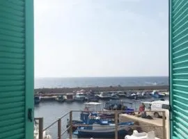 Terrazzo sul porticciolo