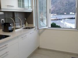 Area Pequena 2, hotel u gradu Esaro