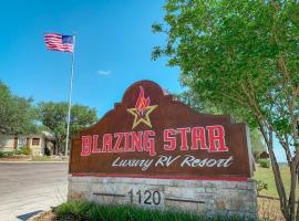 Sun Retreats San Antonio West, glamping site in San Antonio