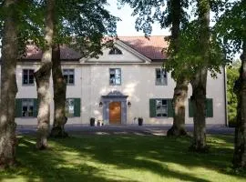 Biskops Arnö