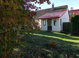 Chaloupka nad Želivkou, holiday home in Hněvkovice