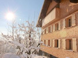 WÄLDERHAUS Apartments, hotel in Schwarzenberg im Bregenzerwald