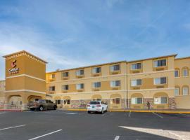 Comfort Inn & Suites Alameda at Albuquerque Balloon Fiesta Park, отель в Альбукерке, рядом находится Sandia Peak Aerial Tramway