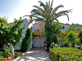 Villa Elena Studios, hotel v destinaci Dassia