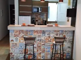 Apartamento mobiliado com varanda no centro de paulo afonso