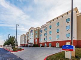 Candlewood Amarillo-Western Crossing, an IHG Hotel، فندق بالقرب من أوستن بارك، أماريلو