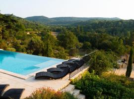 Luxury villa in Provence with a private pool, hotel in Martres-Tolosane