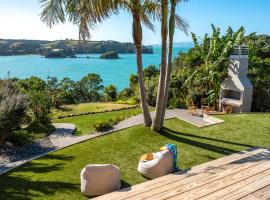 Sol Spa Oasis - Surfdale Holiday Home, ξενοδοχείο σε Surfdale