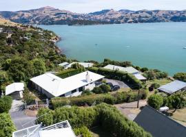 The Bellbird's Nest - Takamatua Holiday Home, hotel em Akaroa