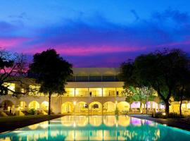 Trinco Blu by Cinnamon, Resort in Trincomalee