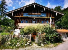 Beim Thöny, hotel with parking in Oberwössen