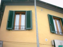Appartamenti LEVANTE e LIBECCIO – willa w mieście Follonica
