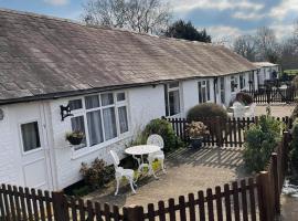 Sheephouse Manor, hotel with pools in Maidenhead