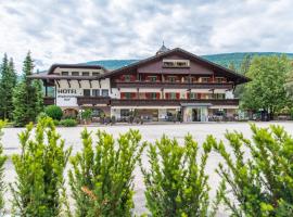 Hotel Sigmunderhof, hotel in Chienes