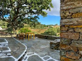 Under Royal Oaks, vacation home in Péra Meriá