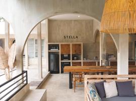 Viesnīca ar autostāvvietu Villa Stella By The Villas 100 pilsētā Bogora