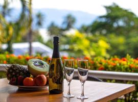 Port Douglas Penthouse Suite, orlofshús/-íbúð í Port Douglas