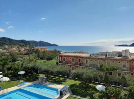 Splish Splash Apartments, pet-friendly hotel in Arillas