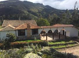 La Casona Cucaita. Sede Campestre, hotel que aceita animais de estimação em Cucaita