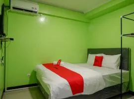 RedDoorz @ Jalan Gatot Subroto Semarang