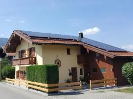 Chiemgauferienwohnungen - Wanderlust und Alpenrose